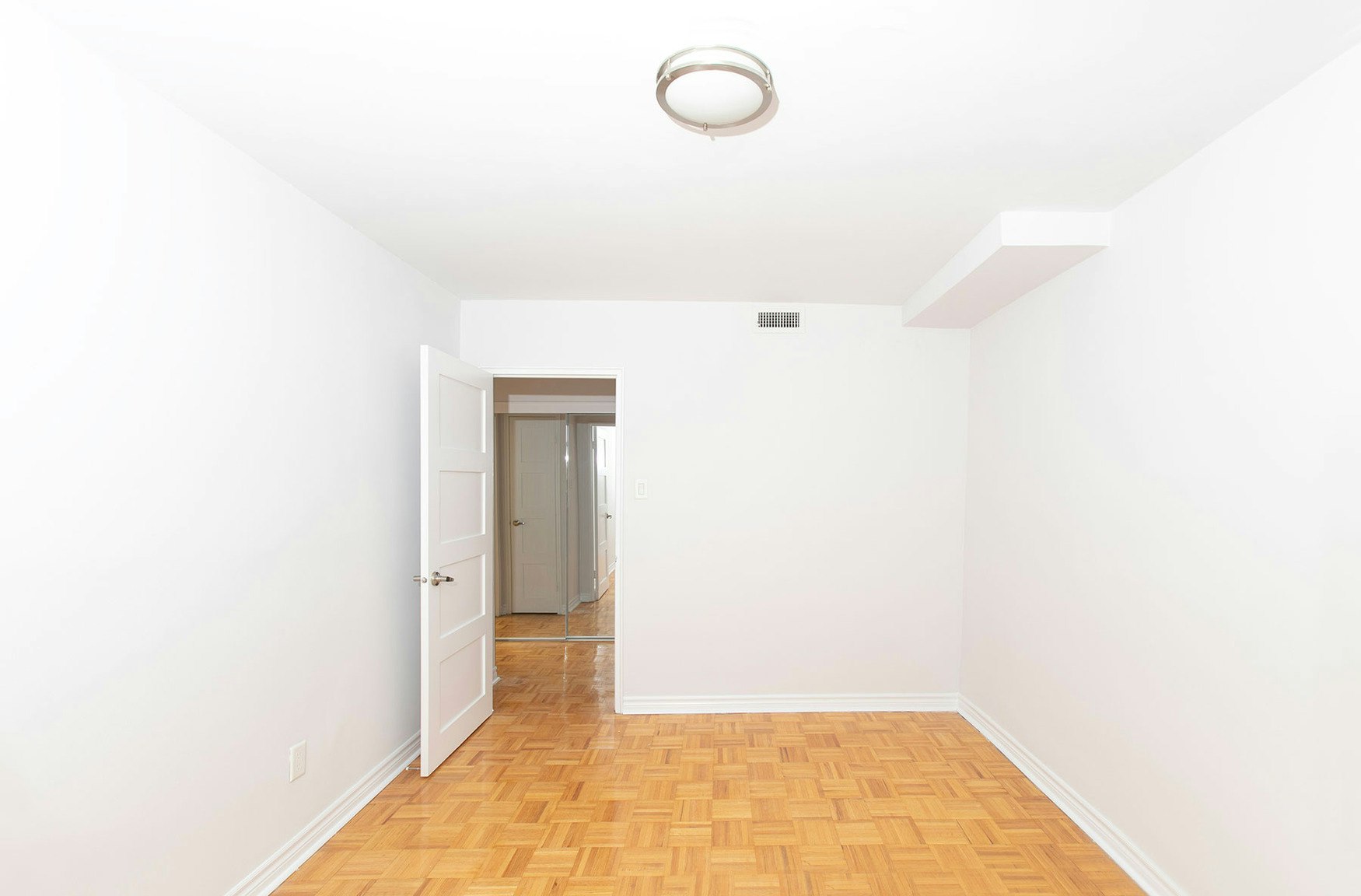 95 Lawton Boulevard, Toronto, ON, M4V 1Z8 - 8