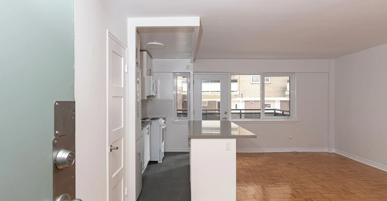 95 Lawton Boulevard, Toronto, ON, M4V 1Z8
