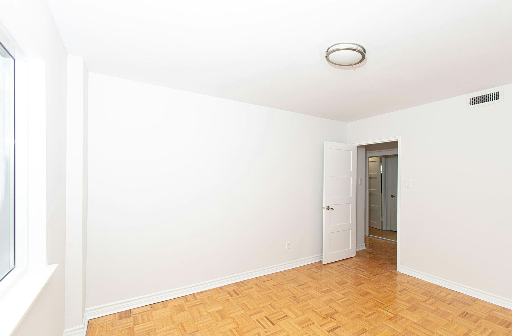 95 Lawton Boulevard, Toronto, ON, M4V 1Z8 - 7