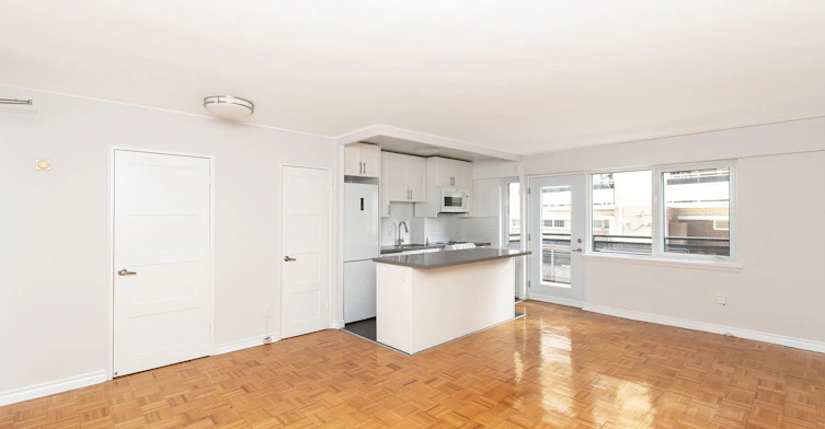 95 Lawton Boulevard, Toronto, ON, M4V 1Z8 - 5