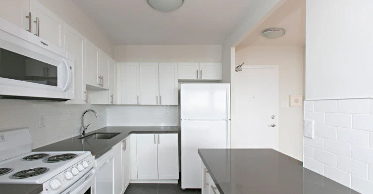 666 Spadina Avenue, Toronto, ON, M5S 2H8 - 2