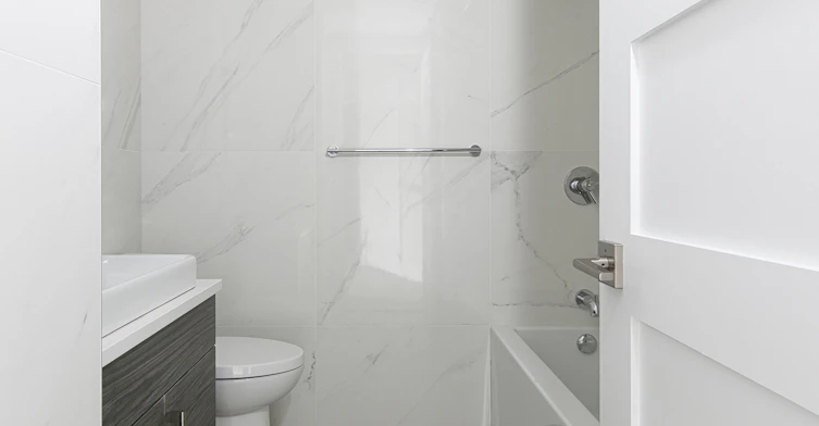 4851 De La Côte Saint Luc Chemin, Montréal, QC, H3W 2H6 - 10