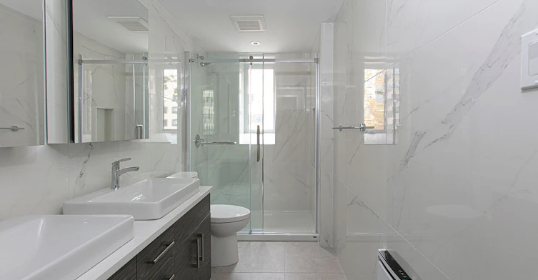 4851 De La Côte Saint Luc Chemin, Montréal, QC, H3W 2H6 - 24