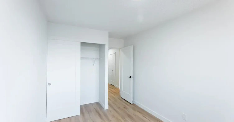 052-9700 Bonaventure Drive SE, Calgary, AB, T2J 0E6 - 53