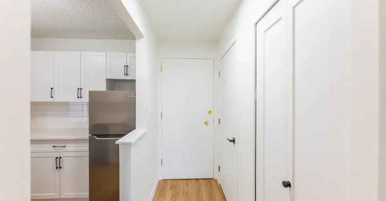 111-9700 Bonaventure Drive SE, Calgary, AB, T2J 0E6 - 39