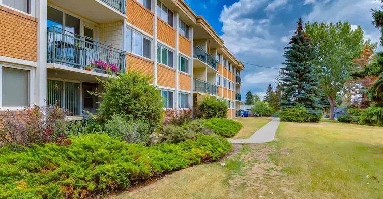 111-9700 Bonaventure Drive SE, Calgary, AB, T2J 0E6 - 69