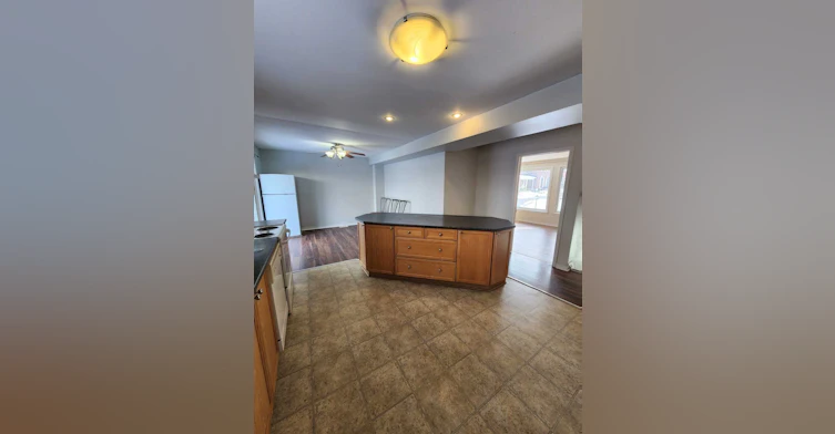 1-134 Monterey Drive, Ottawa, ON, K2H 7A8 - 4