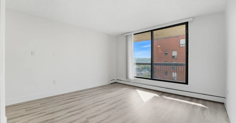 1310 14 Avenue SW, Calgary, AB, T3C 3S3 - 9