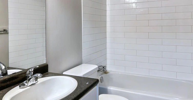 1310 14 Avenue SW, Calgary, AB, T3C 3S3 - 8