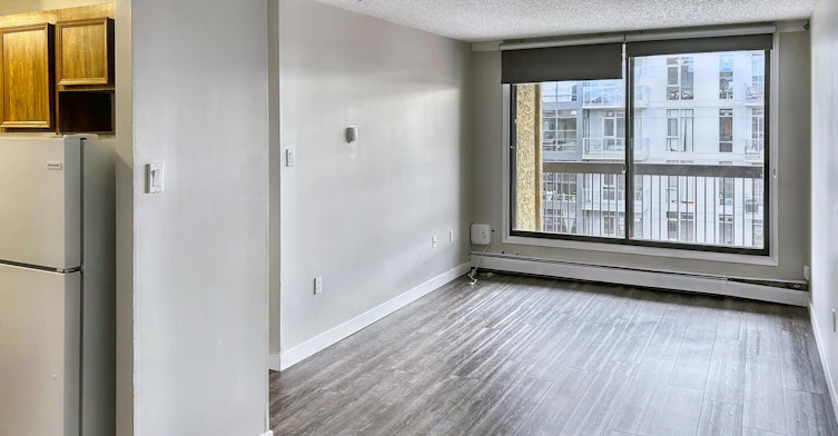 1310 14 Avenue SW, Calgary, AB, T3C 3S3 - 2