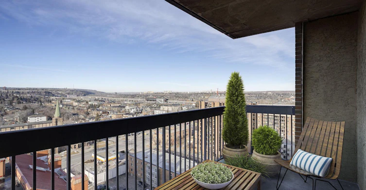 1310 14 Avenue Southwest, Calgary, AB, T3C 3S3 - 8