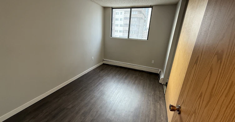 1310 14 Avenue SW, Calgary, AB, T3C 3S3 - 7