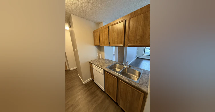 1310 14 Avenue SW, Calgary, AB, T3C 3S3 - 3