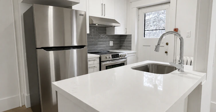 310 Roncesvalles Avenue, Toronto, ON, M6R 2M5 - 2
