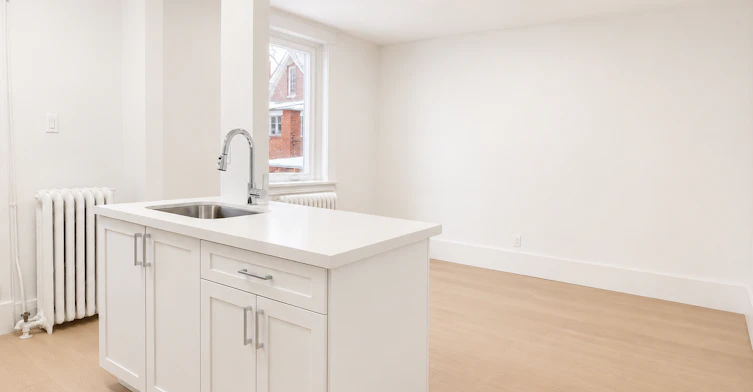 310 Roncesvalles Avenue, Toronto, ON, M6R 2M5