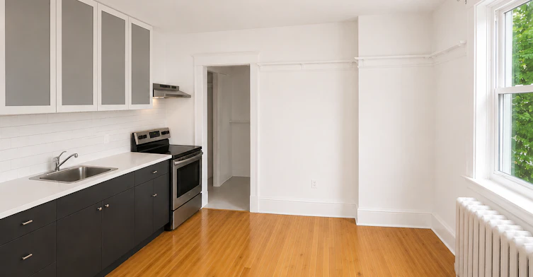 Studio-310 Roncesvalles Avenue, Toronto, ON, M6R 2M5 - 3