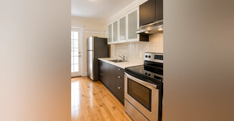 Studio-310 Roncesvalles Avenue, Toronto, ON, M6R 2M5 - 4