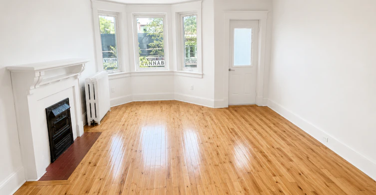 Studio-310 Roncesvalles Avenue, Toronto, ON, M6R 2M5