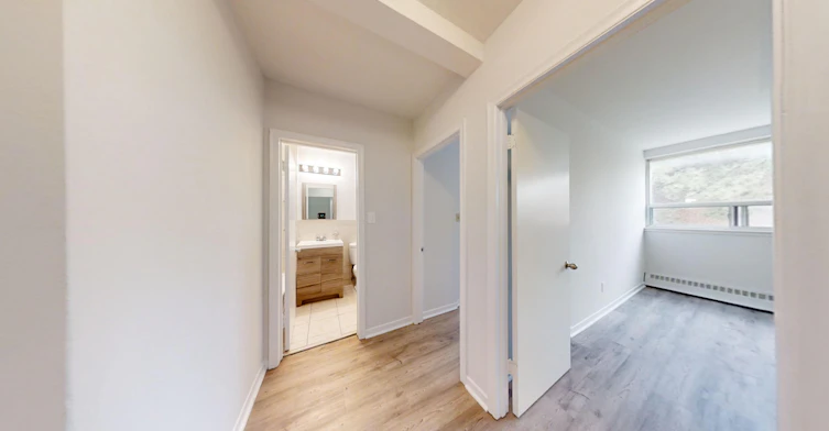 10 Bergamot Avenue, Toronto, ON, M9W 1V9 - 8