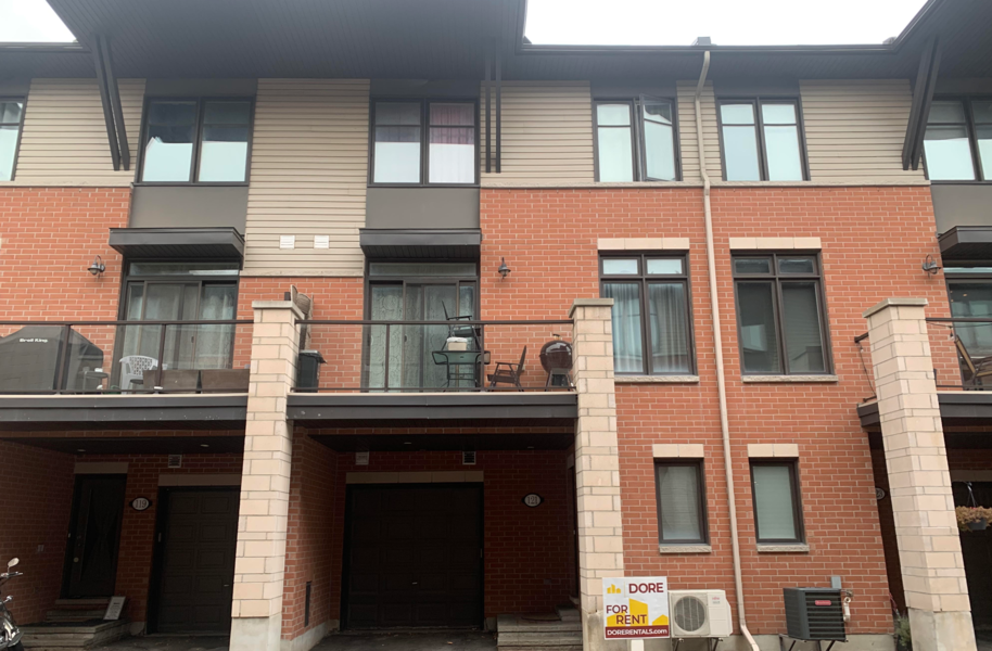121 Chaperal Private, Ottawa, ON, K4A 0Y2