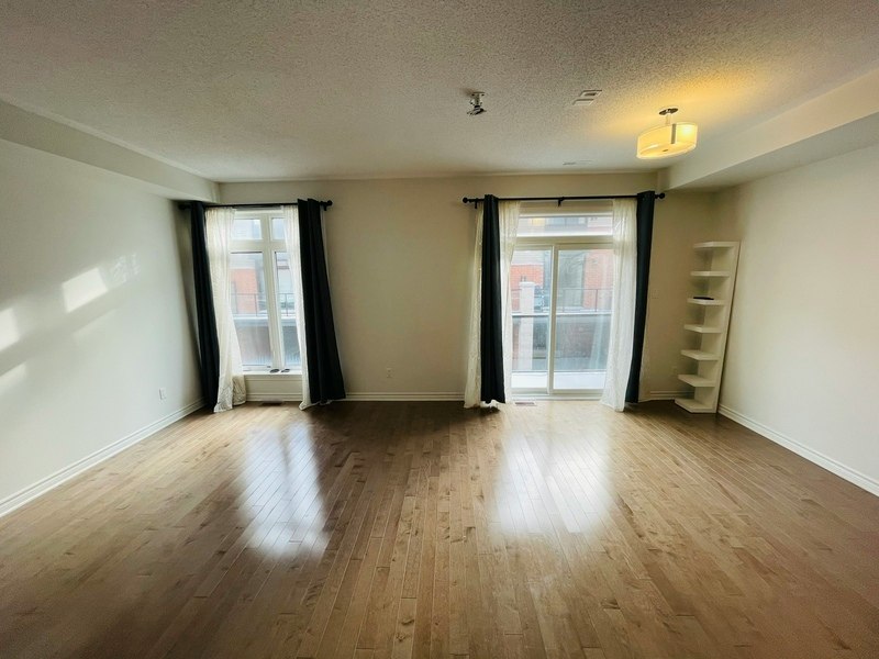121 Chaperal Private, Ottawa, ON, K4A 0Y2 - 4
