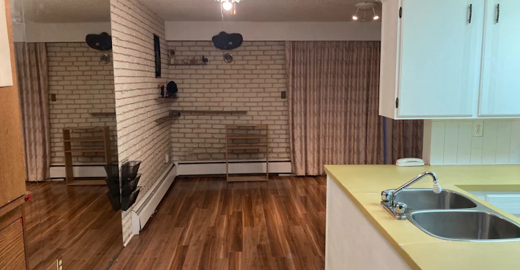 105-4345 Grange Street, Burnaby, BC, V5H 1P5 - 4