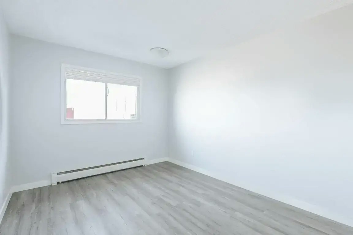 33-10003 62 Street, Edmonton, AB, T6A 2L6 - 33