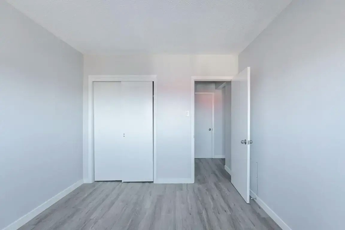 33-10003 62 Street, Edmonton, AB, T6A 2L6 - 30