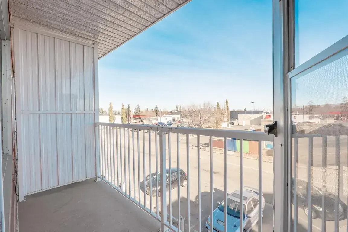44-10003 62 Street, Edmonton, AB, T6A 2L6 - 37