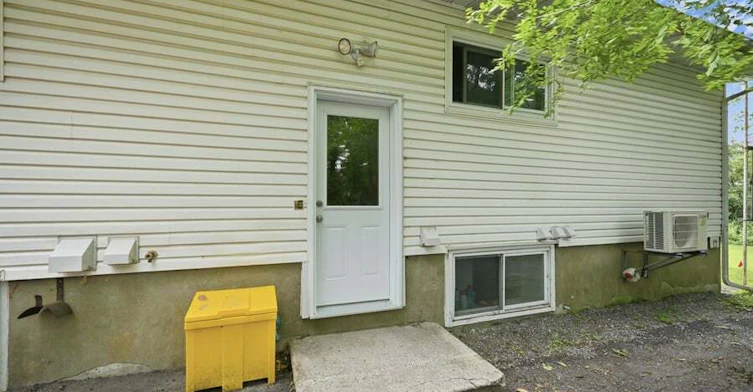 4-1225 Old Montreal Road, Ottawa, ON, K4A 3N6 - 2