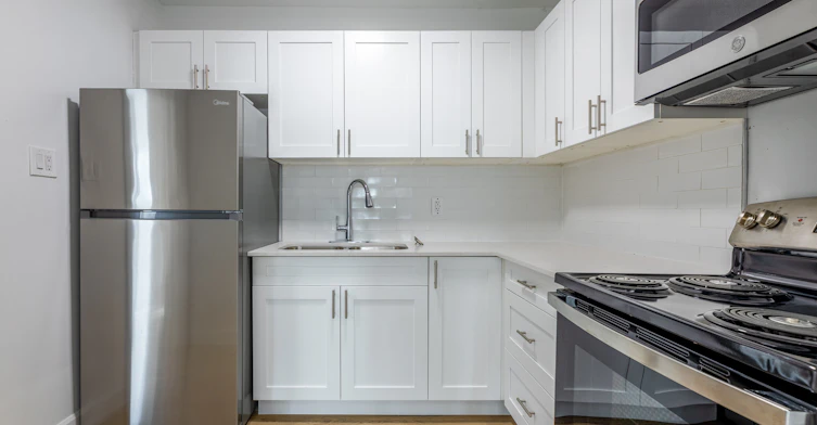 7-320 Lonsdale Road, Toronto, ON, M4V 1X4
