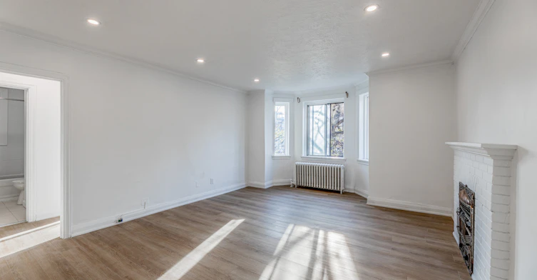 7-320 Lonsdale Road, Toronto, ON, M4V 1X4 - 2