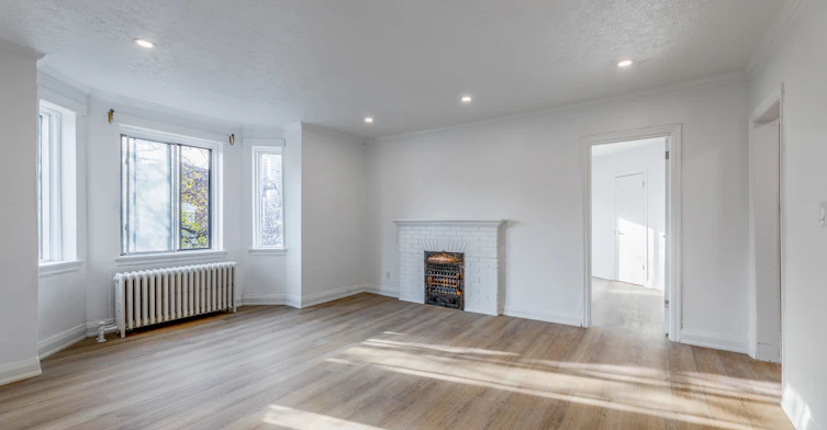 7-320 Lonsdale Road, Toronto, ON, M4V 1X4 - 4
