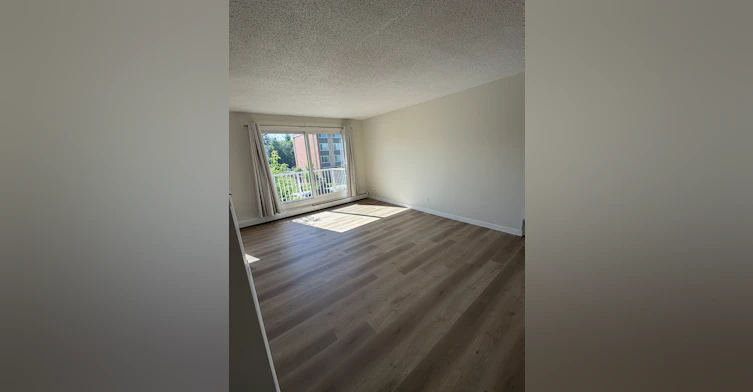 11325 124th Street, Edmonton, AB, T5M 0K2 - 15