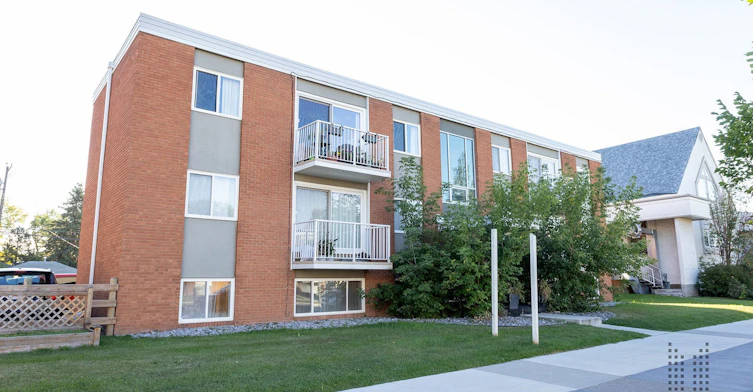11325 124th Street, Edmonton, AB, T5M 0K2 - 3