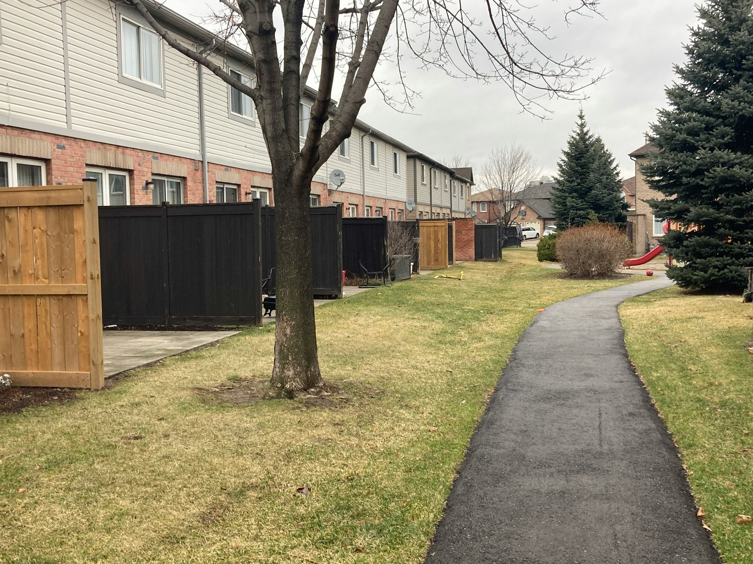 92-675 Huntington Ridge Drive, Mississauga, ON, L5R 4H7 - 4