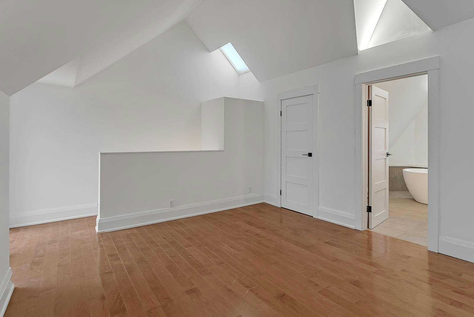 2nd Floor-180 Strachan Avenue, Toronto, ON, M6J 2S9 - 16