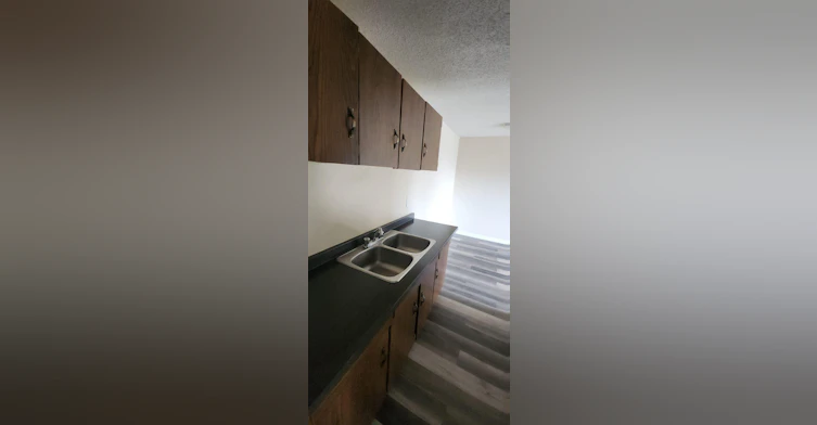 127-304-127 Mount Pleasant Drive, Camrose, AB, T4V 3G4 - 2