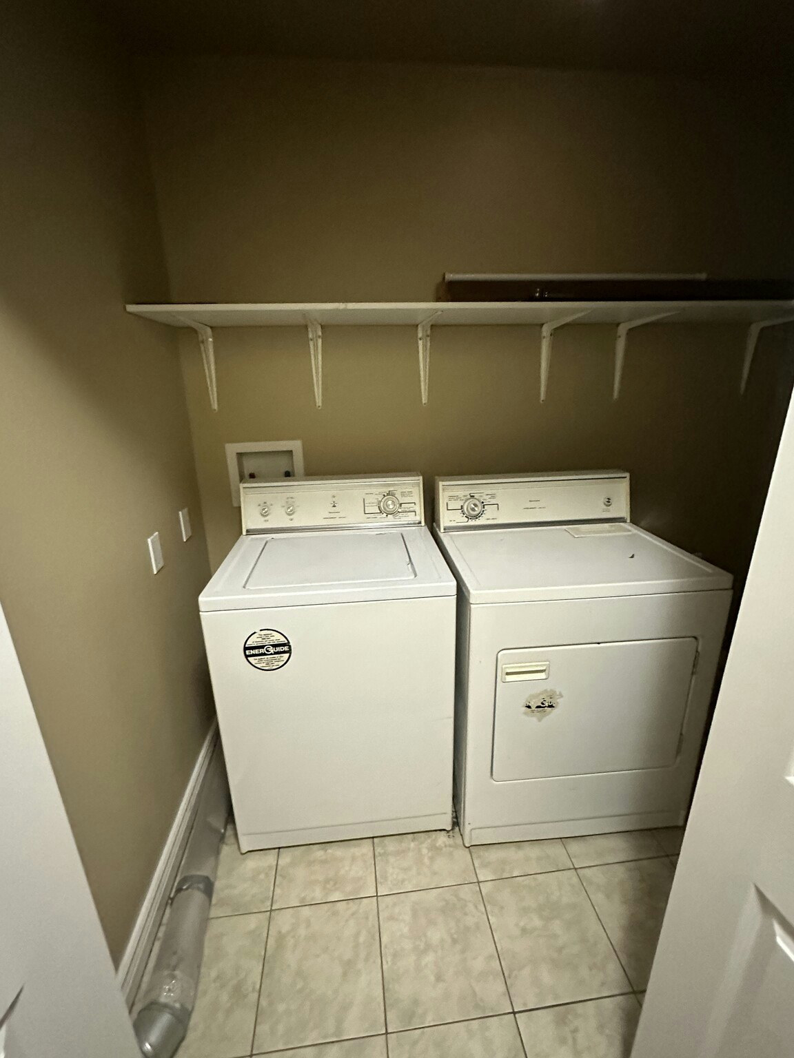 3807 76 Street Nw, Edmonton, AB, T6K 2P9 - 12