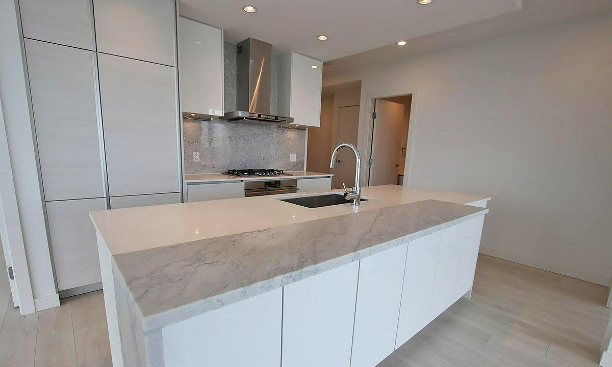 4670 Assembly Way, Burnaby, BC, V5H 0H3 2