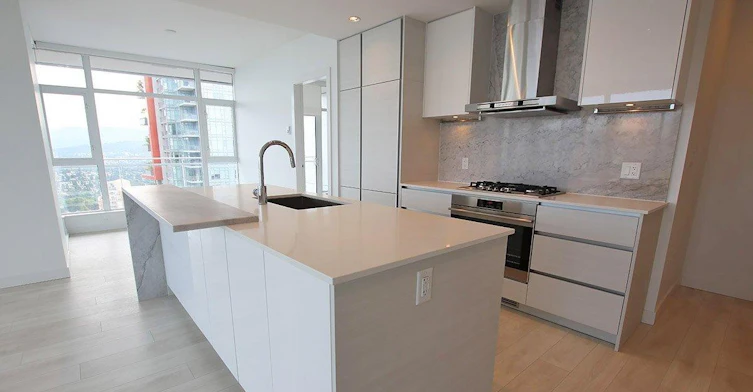 4670 Assembly Way, Burnaby, BC, V5H 0H3 - 4