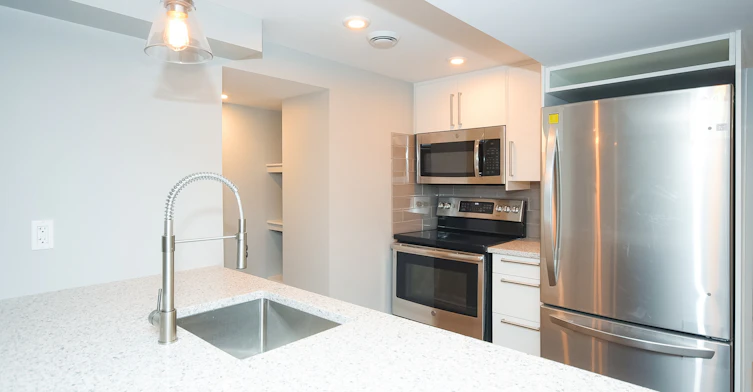 2C-1262 Rustic Drive, Ottawa, ON, K2C 2Y1