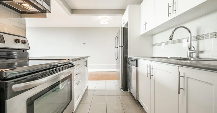 350-0605-360 Douglas Street, Victoria, BC, V8V 2P5 - 2