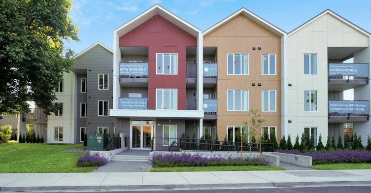 0220-10129 Fifth Street, Sidney, BC, V8L 0E2 - 2