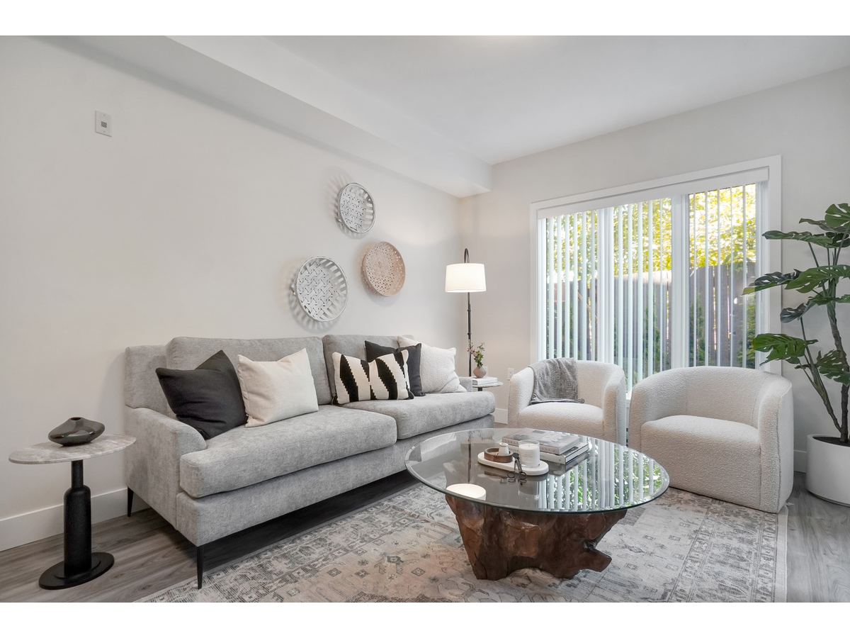 0220-10129 Fifth Street, Sidney, BC, V8L 0E2 - 4
