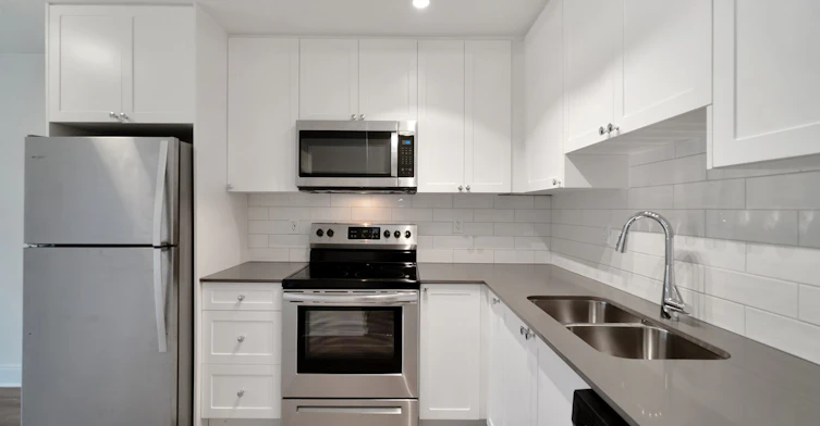 0105-1002 Mckenzie Avenue, Saanich, BC, V8X 4B5 - 21
