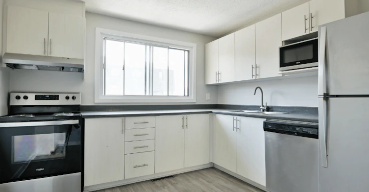 163-10 Deerfield Drive, Ottawa, ON, K2G 3R7 - 3