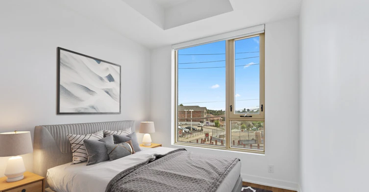 427-9 Croham Road, Toronto, ON, M6E 0B3 - 9