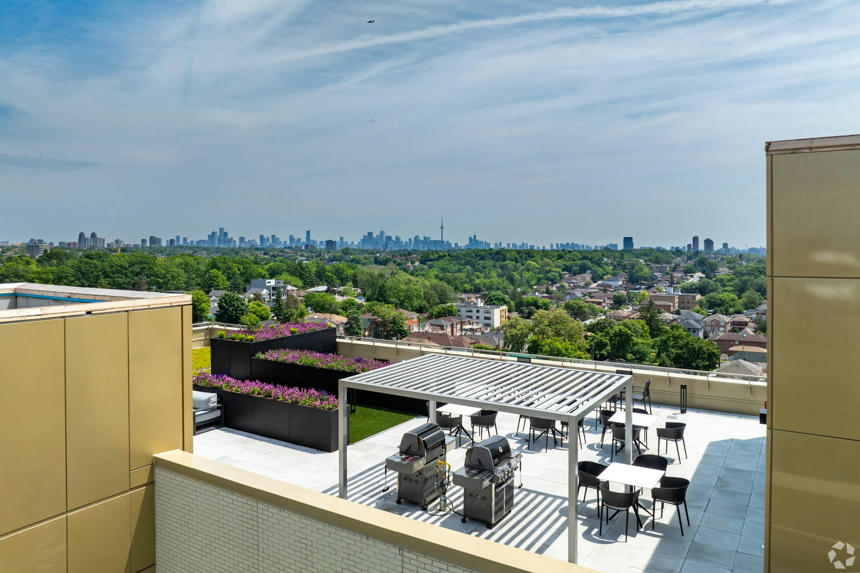 427-9 Croham Road, Toronto, ON, M6E 0B3 - 44