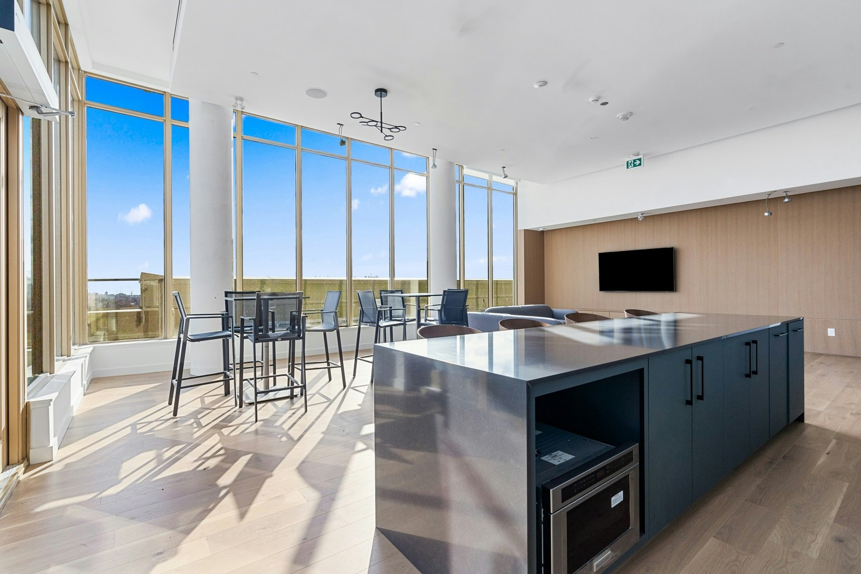 427-9 Croham Road, Toronto, ON, M6E 0B3 - 26